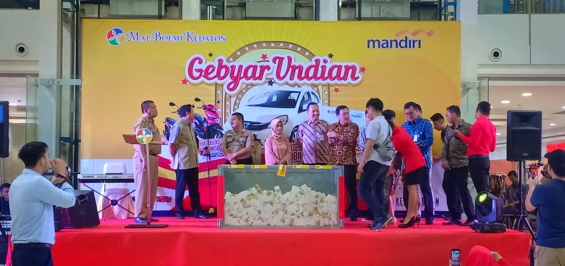 Junaidi Menangkan Hadiah Utama  Gebyar Undian MBK