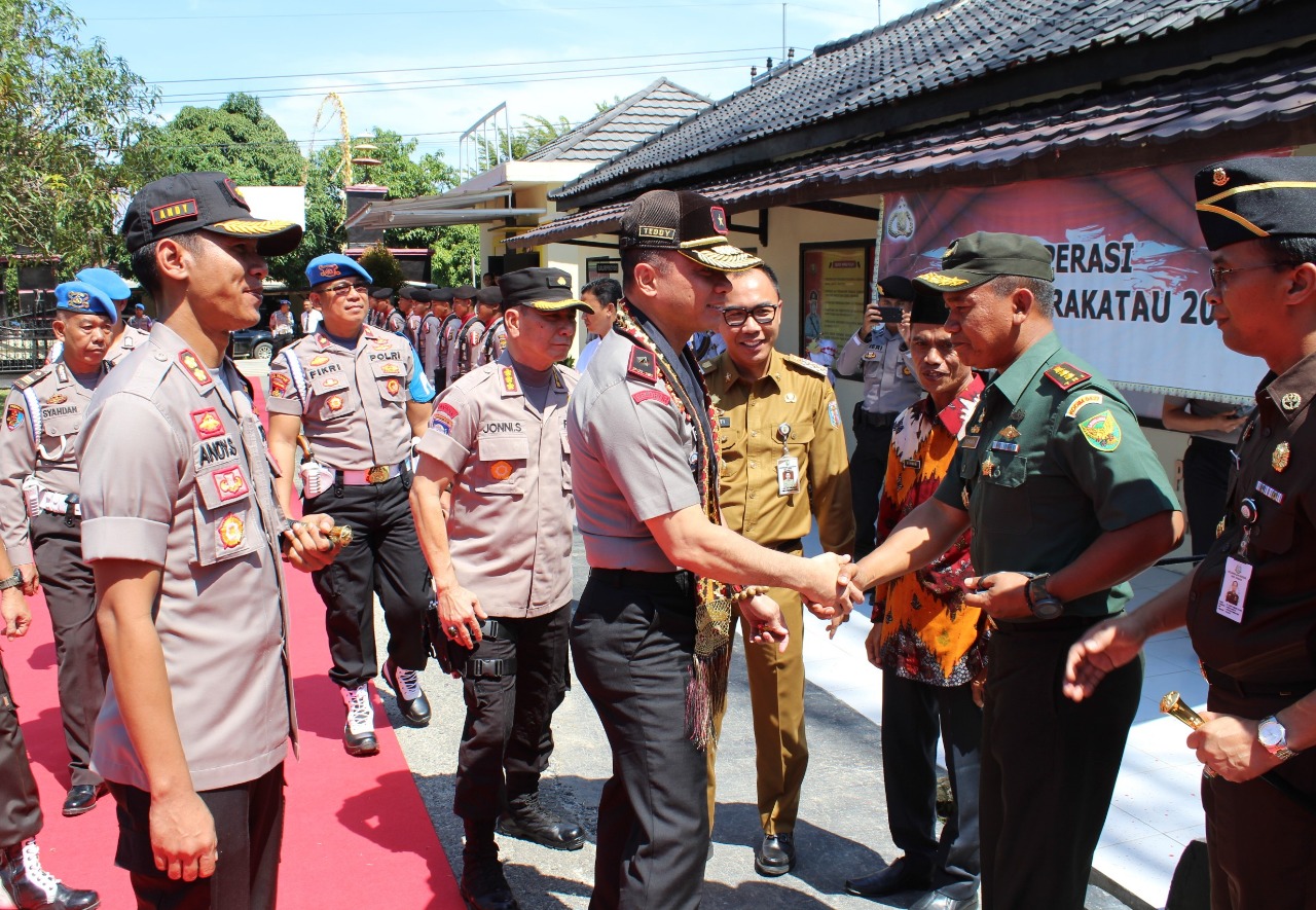 Semangati Anggota, Wakapolda Sambangi Polres Waykanan