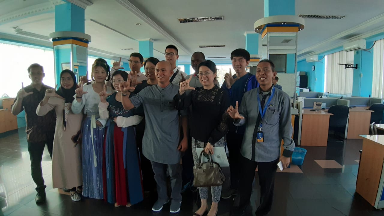 Delegasi Tiongkok Belajar Jurnalistik ke Radar Lampung