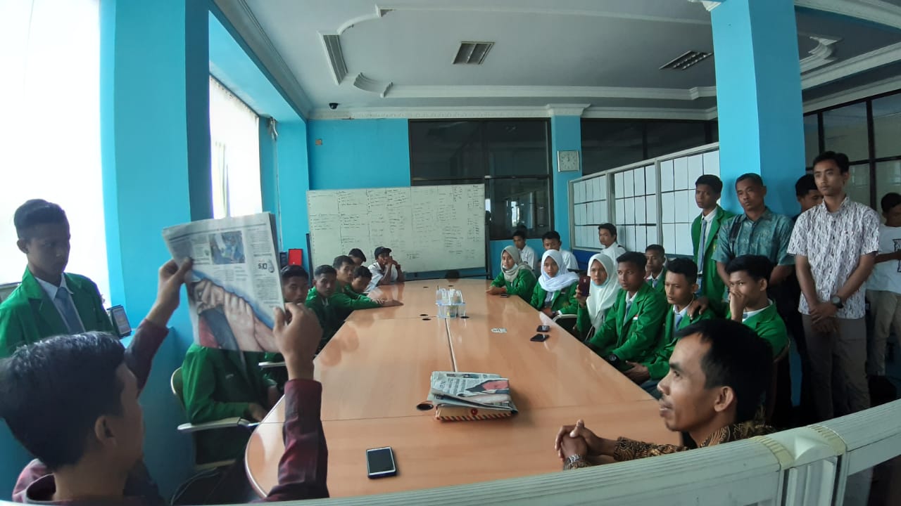 SMA Ma’arif 3 Lamteng Belajar ke Radar Lampung