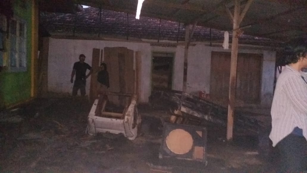 Kebakaran Landa Dua Lokasi di Metro