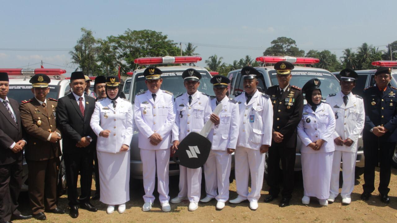 Suzuki Persada Serahkan 15 Unit Ambulance APV