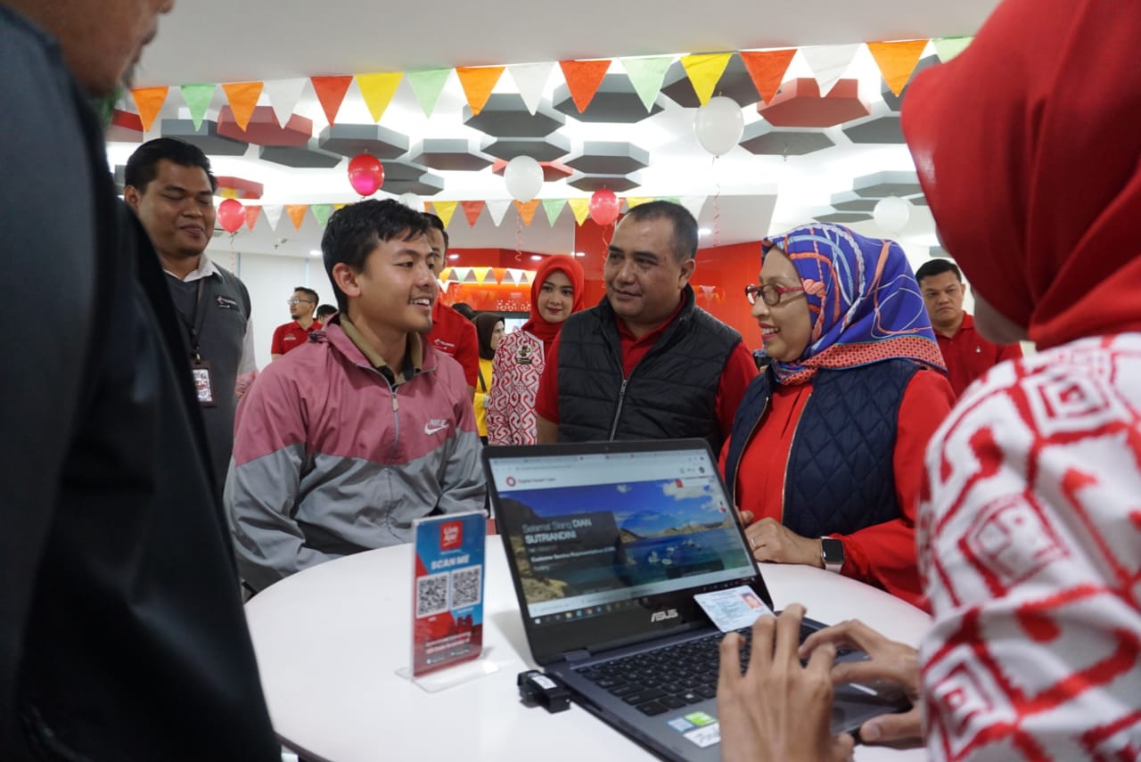 Manajemen Telkomsel Turun Langsung Layani Pelanggan di GraPARI