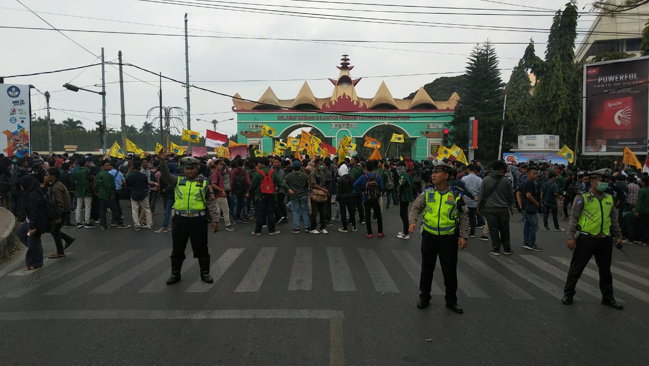 Tolak Pelemahan KPK, Ratusan Mahasiswa PMII Lampung Gelar Aksi