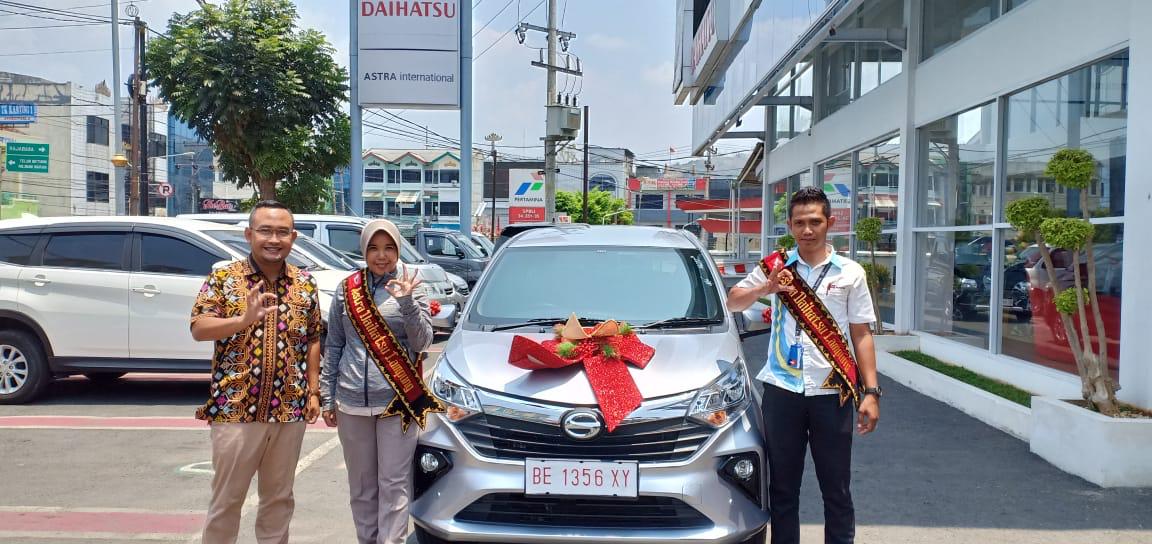 Unit Pertama New Daihatsu Sigra Sampai ke Tangan Konsumen Lampung