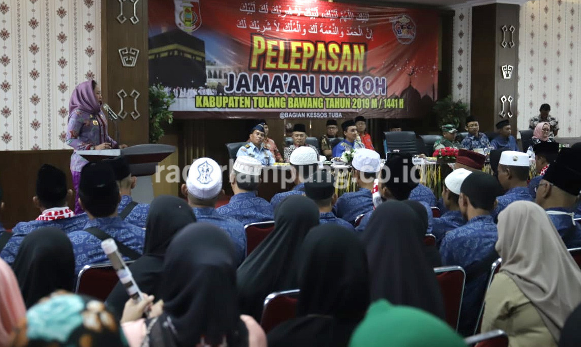 Lepas Jamaah Umrah, Winarti Titip Doa untuk Tuba