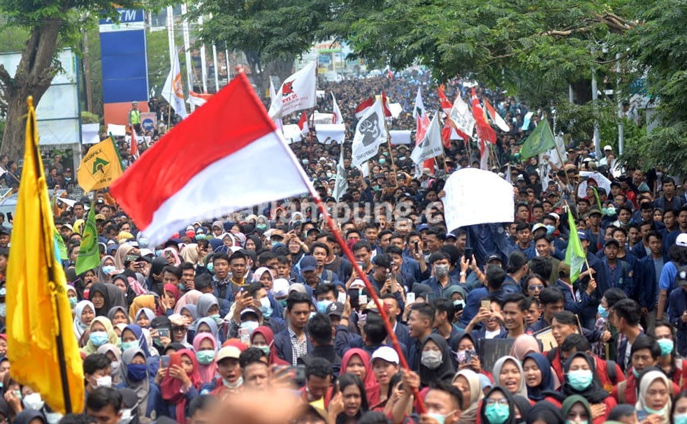 Mahasiswa Bergerak, Kepung Gedung DPRD Lampung