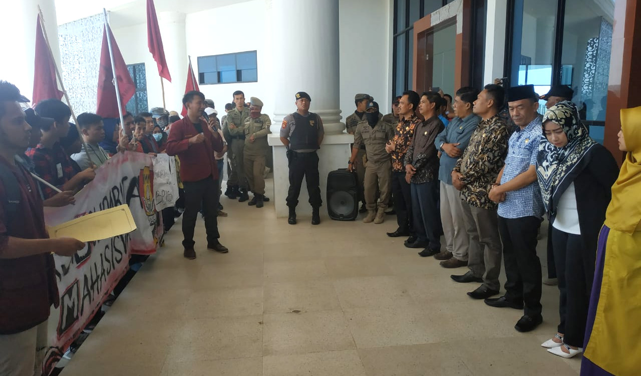 Mahasiswa Demo, Tolak Kenaikan Iuran BPJS