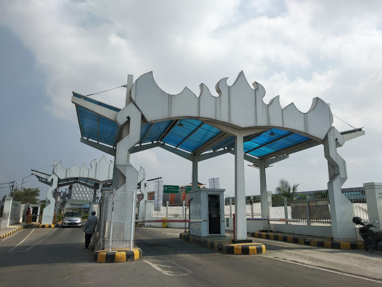 Bandara Radin Inten II Terapkan Bayar Parkir Nontunai