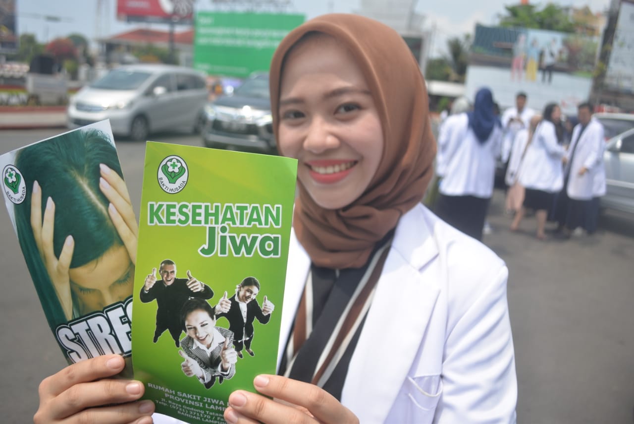 RSJ Lampung Bagikan Brosur Peduli Kesehatan
