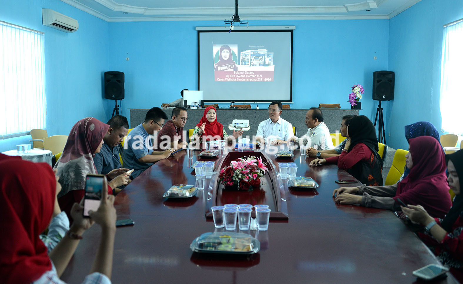 Diskusi Soal Kota Bandarlampung, Bacawalkot Bunda Eva Sambangi Graha Pena
