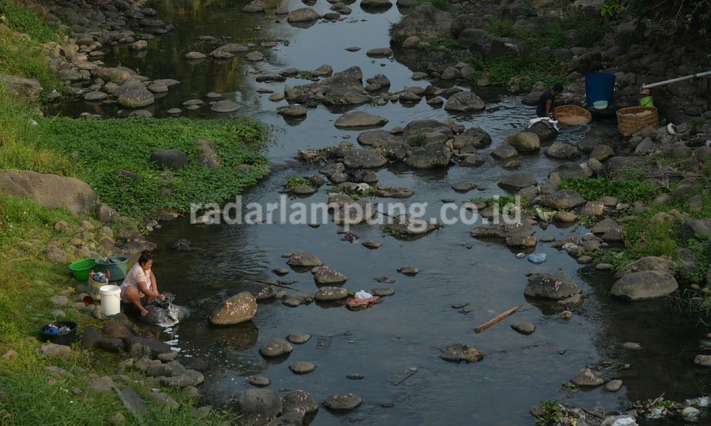 14 Kecamatan Kekeringan, BPBD Bandarlampung Suplai 1,64 Juta Liter Air Bersih