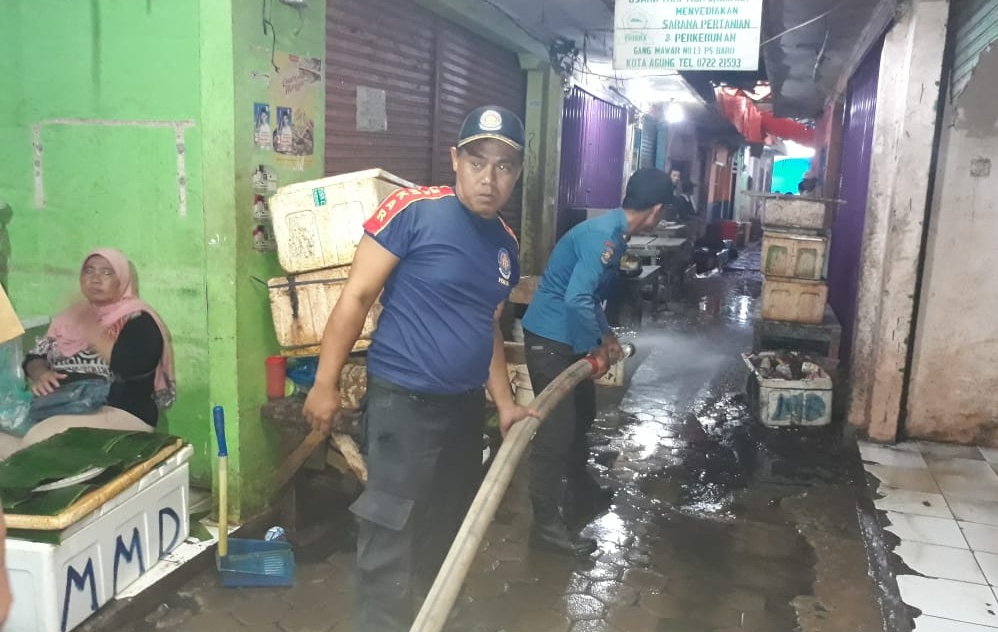 Dikira Ada Kebakaran, Ternyata Bersih Pasar