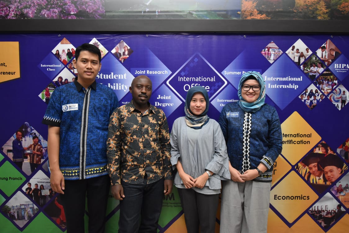 International Internship Scholarships IIB Darmajaya, Mahasiswa Rwanda Siap Eksplor Lampung