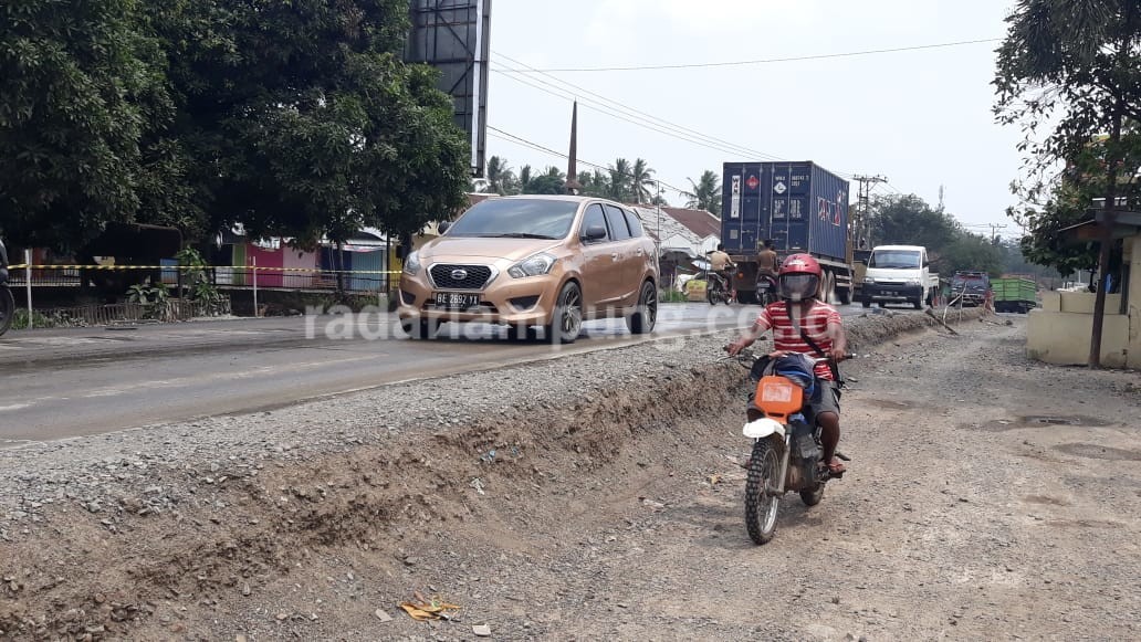 Jalan Rigid Beton Selesai, Pemukiman Terancam Banjir