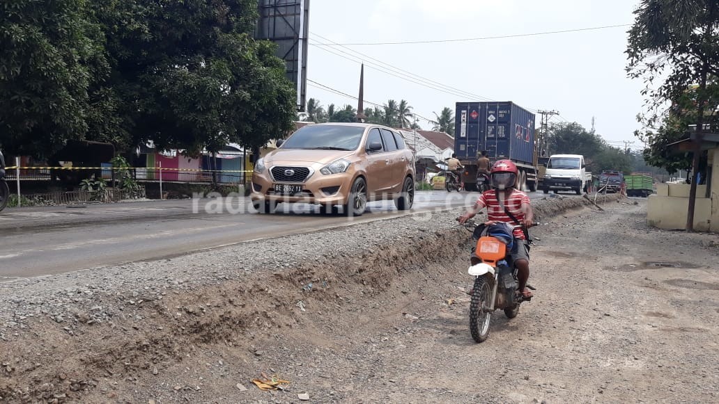 Cari Solusi Dampak Pembangunan Rigid Beton di Tegineneng