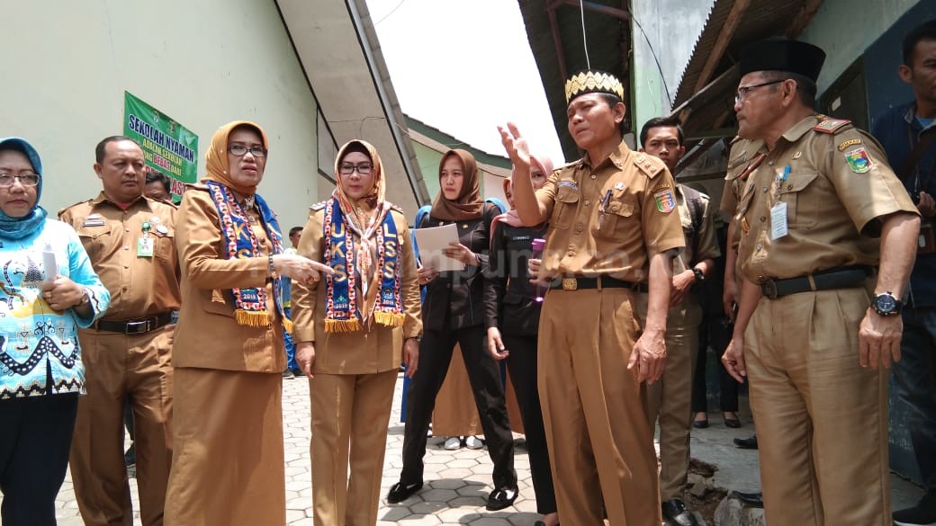 Tim Penilai LSS-UKS/M Provinsi Datangi SMAN 1 Talangpadang