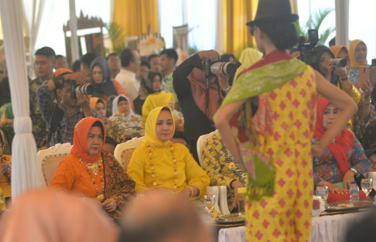 Resmi Dibuka, Festival Batik Lampung Tonjolkan Motif Sebage