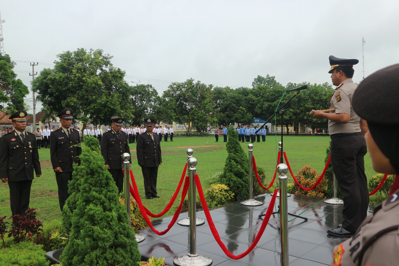 Enam Personel Polres Lamteng Purnabakti