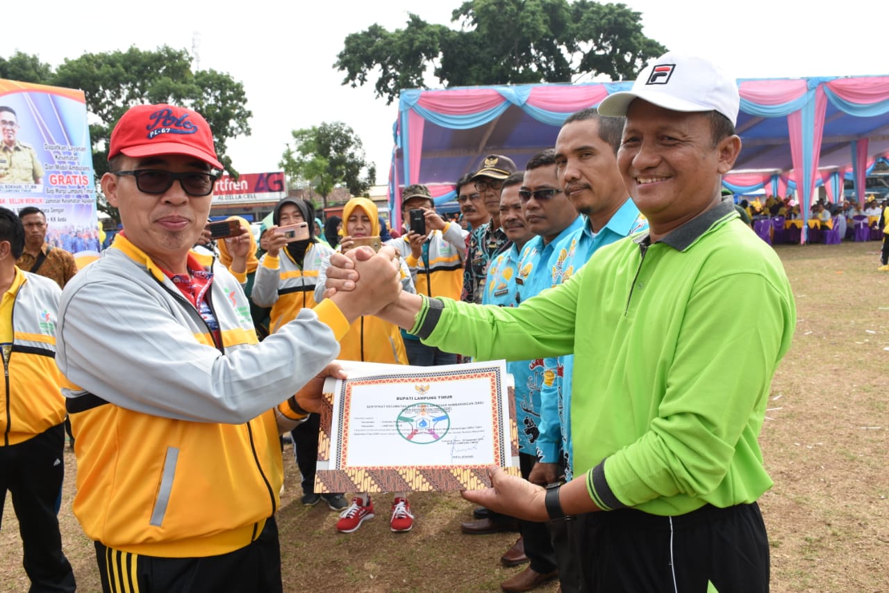 Empat Kecamatan Lamtim Raih Penghargaan ODF