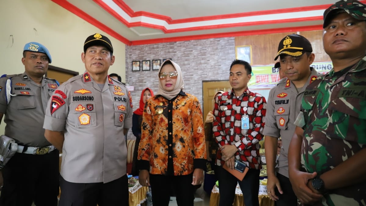 Wakapolda Bersama Bupati Tuba Tinjau Pilkakam Serentak