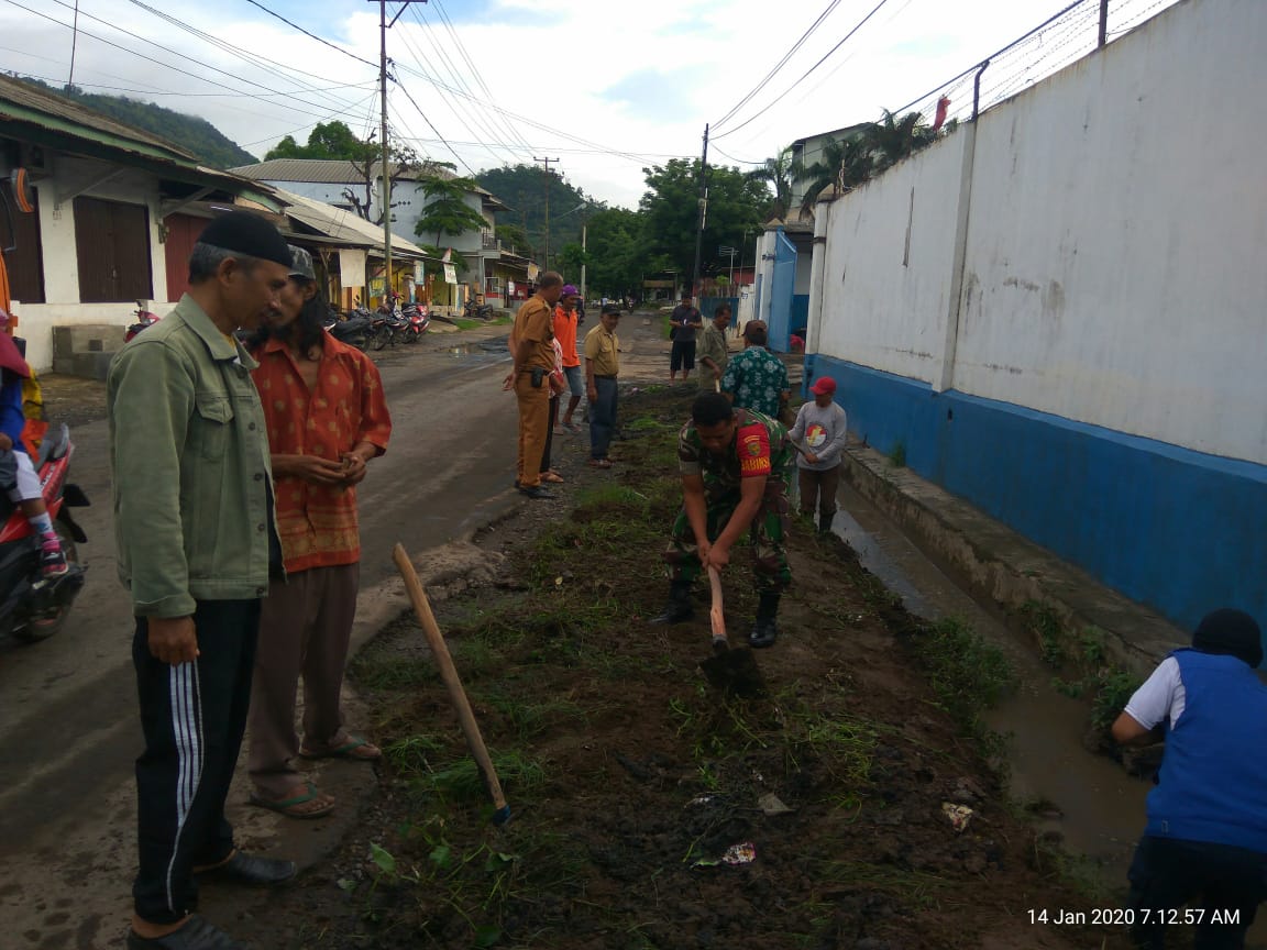 Jajaran Kodim 0410/KBL Laksanakan Bersih-bersih