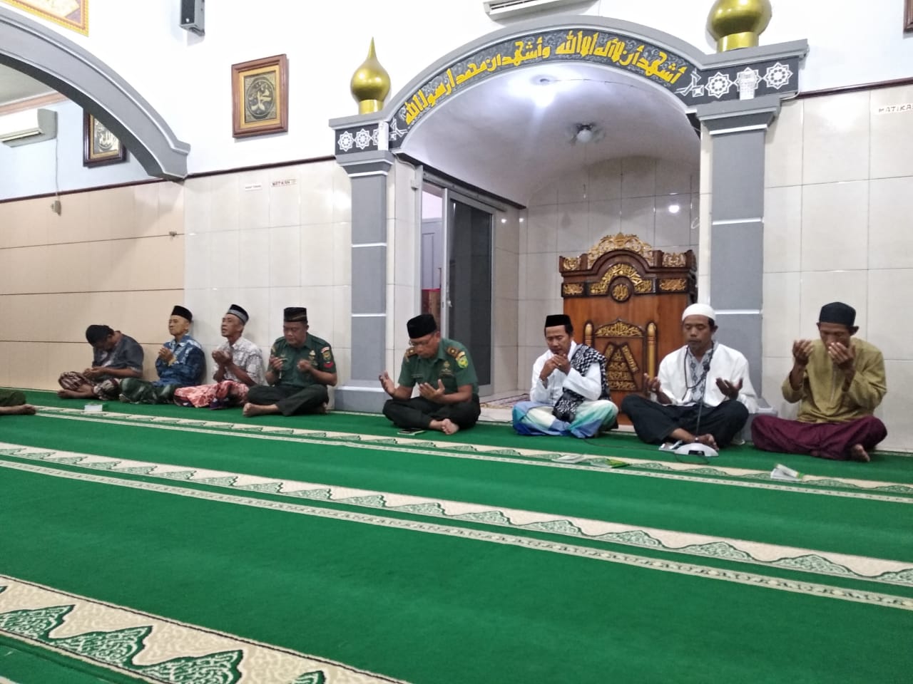 Tingkatkan Keimanan, Jajaran Kodim 0410/KBL Salat Bersama