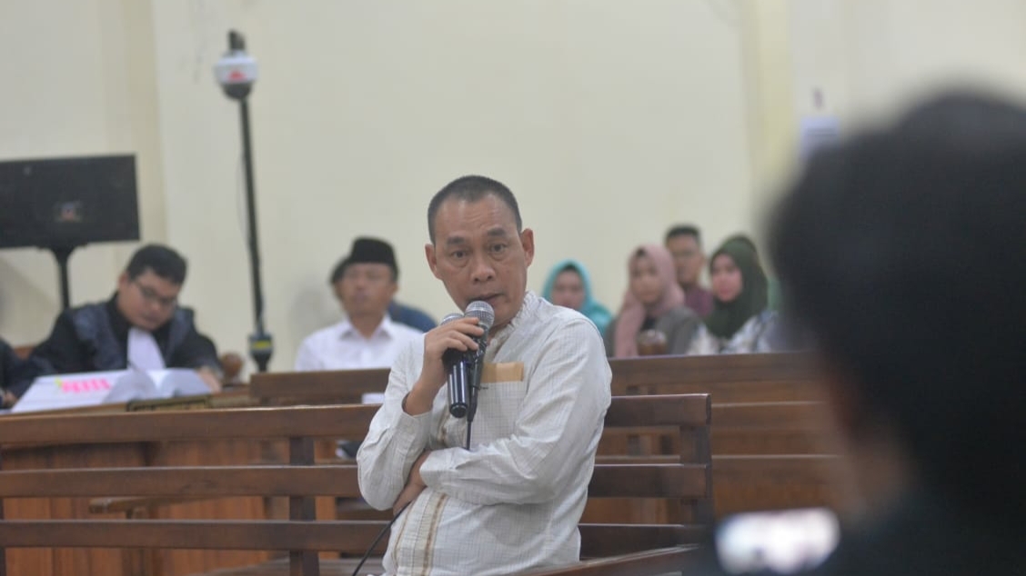 Di Persidangan, Raden Syahril Akui Diperintah Agung untuk Ambil Fee