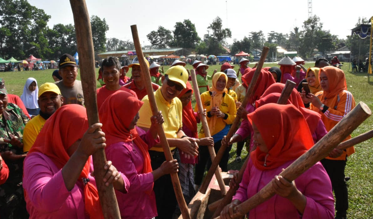 Meriahnya Festival Baharinila di Batanghari