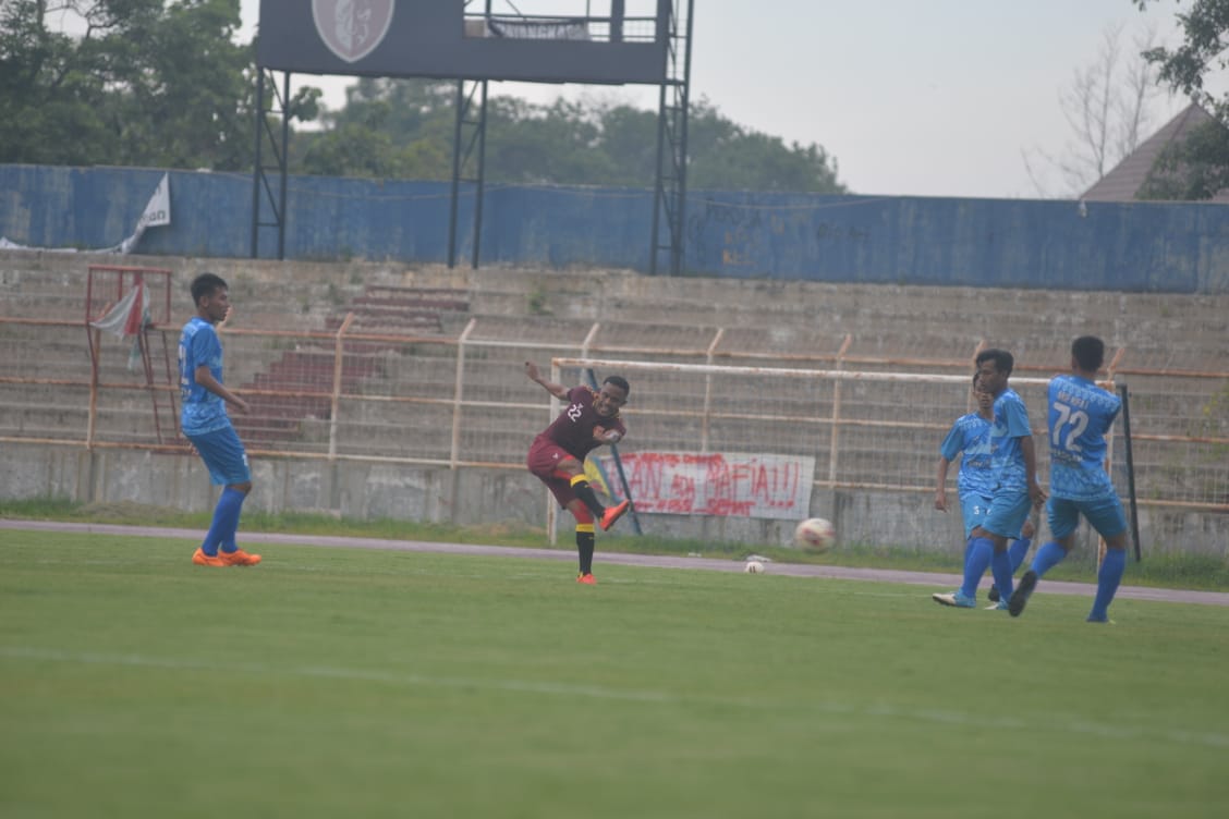 Badak Lampung Gilas Persisam 7-0