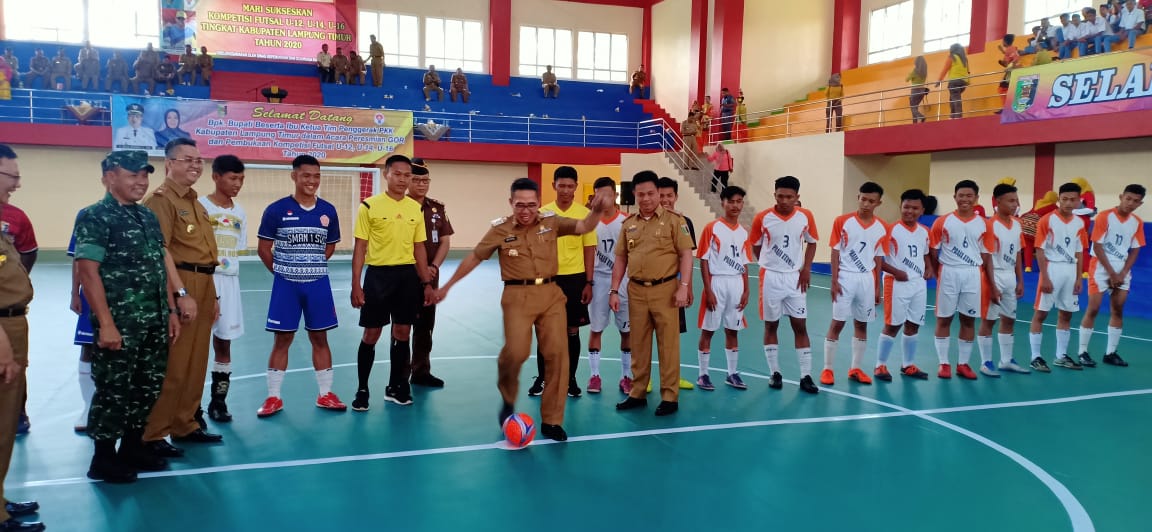 Zaiful Buka Kompetisi Futsal Tingkat Pelajar