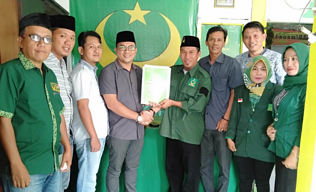 Kherlani Daftar Balon Bupati di DPC PBB Pesbar