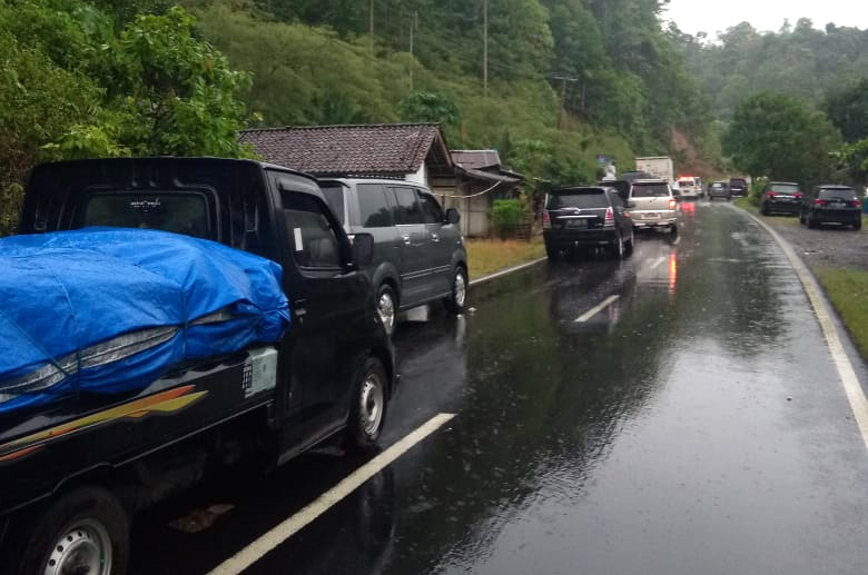 Longsor, Jalur Krui-Bengkulu Sempat Putus