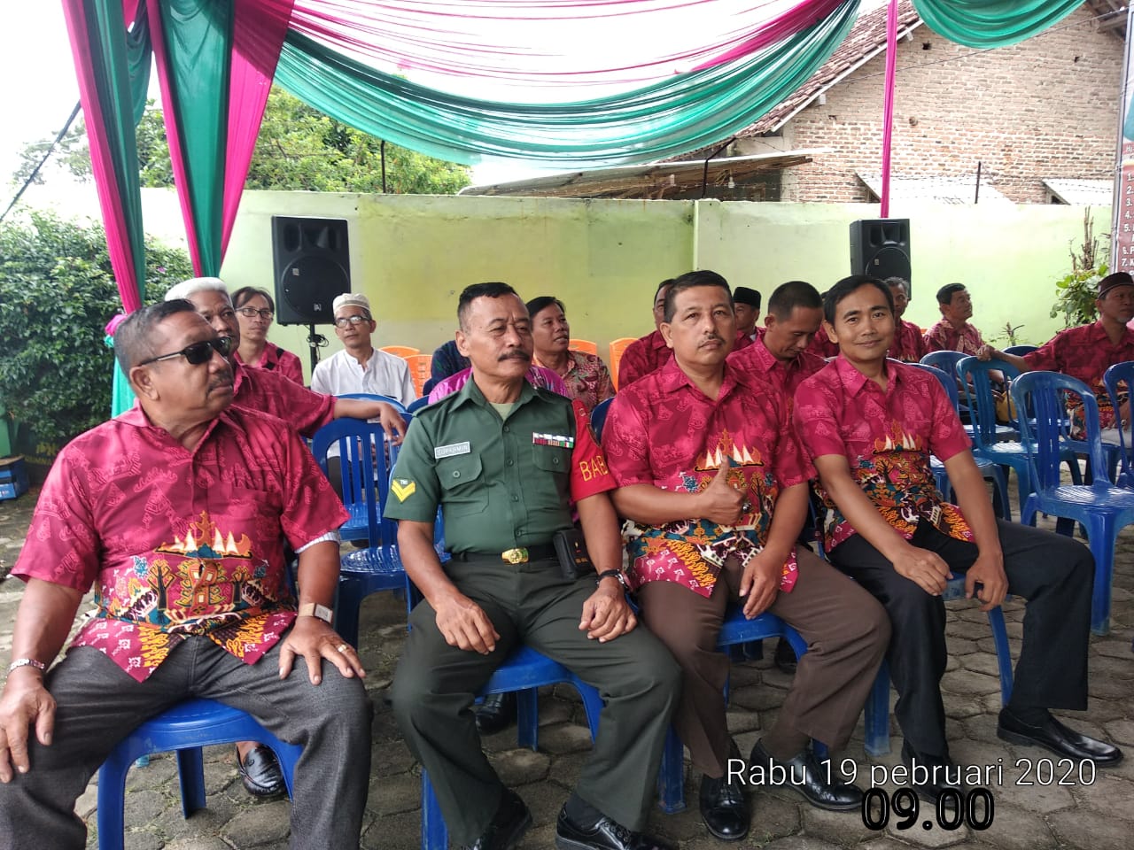 Babinsa Perumnas Wayhalim Hadiri Kegiatan Kunjungan Ketua PKK Bandarlampung