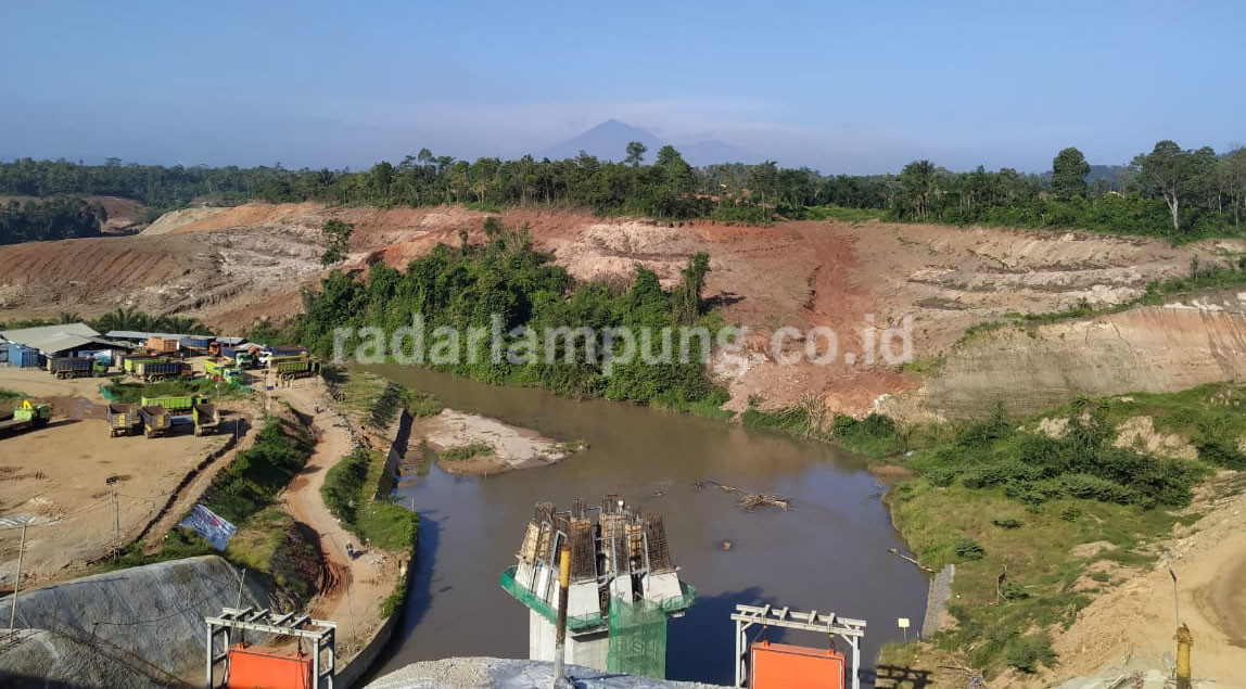 Warga Tuntut Pembayaran Lahan Terdampak Proyek Bendungan