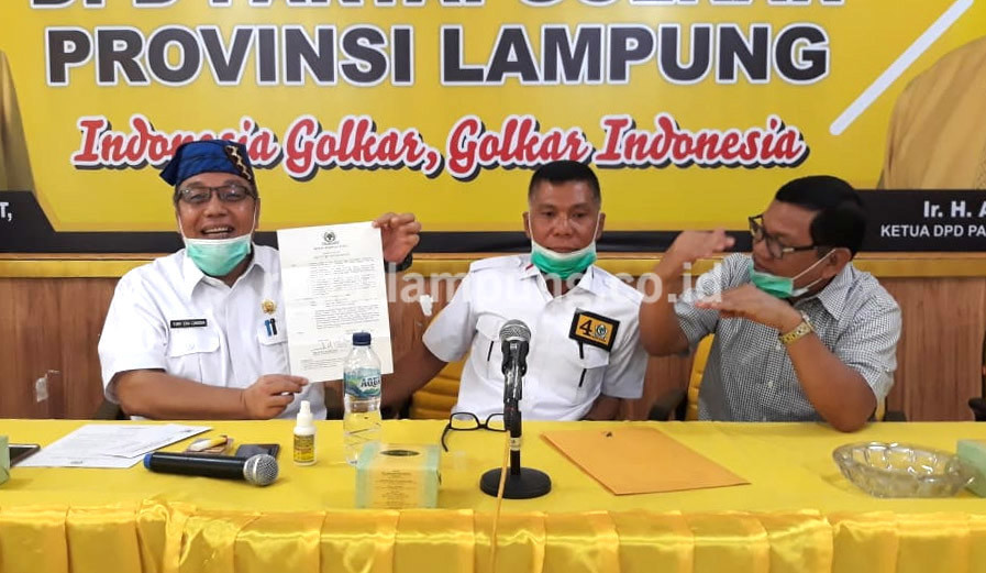 Golkar Beri Surat Tugas untuk 4 Calon Kada