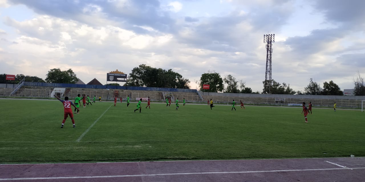Babak Pertama, Badak Lampung Unggul 2-0 Atas SS Lampung FC