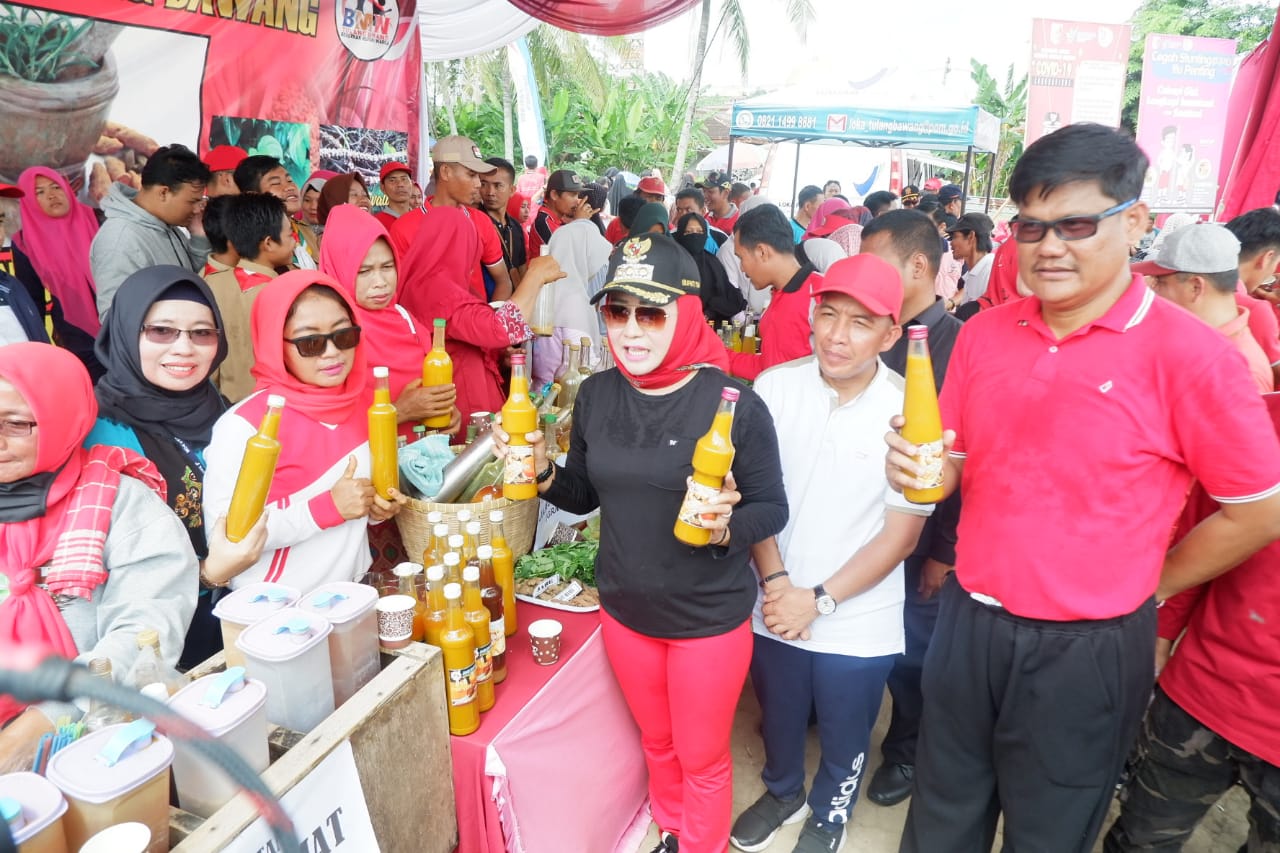 Di Banjaragung, Winarti Ajak Warga Rutin Minum Jamu Tradisional