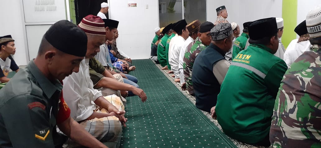 Koramil 410-01/PJG Laksanakan Manunggal Subuh Berjamaah