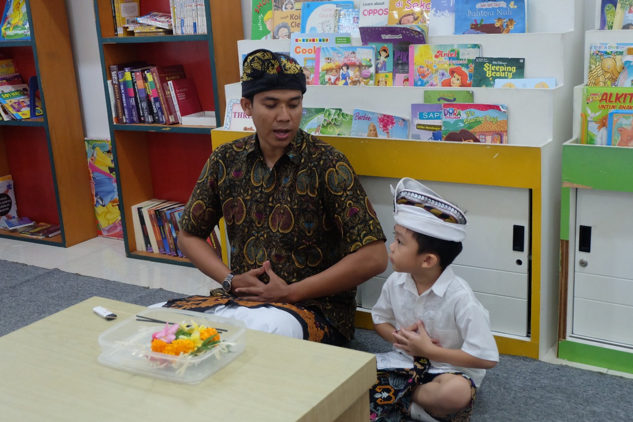 Wellington School Tanamkan Siswa Berkarakter Religius