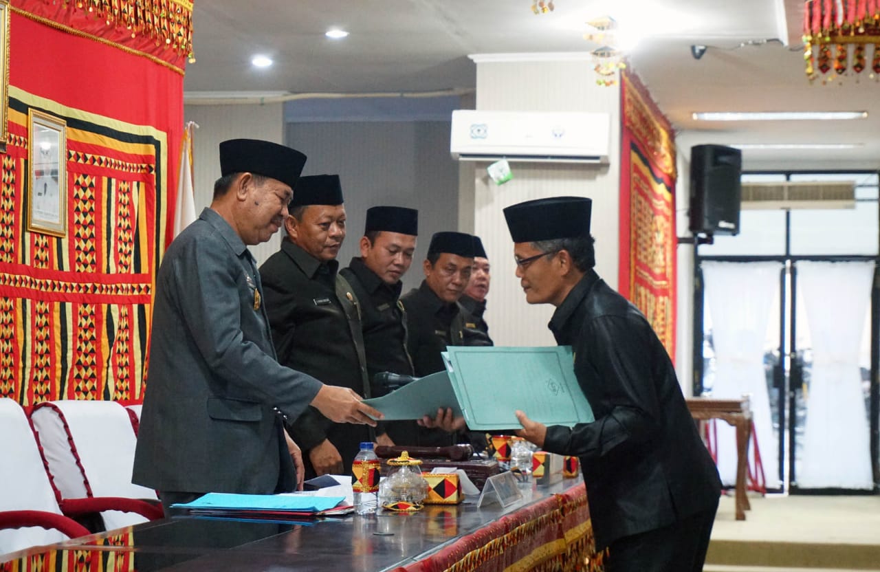 DPRD Lamsel Gelar Paripurna LKPj Bupati TA 2019