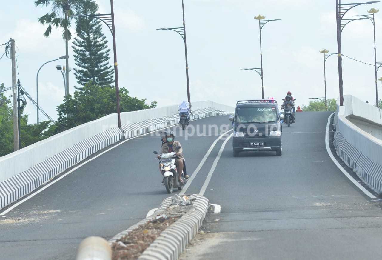 Hore, Flyover Jalan Kapten Abdul Haq-Komarudin Sudah Bisa Dilewati