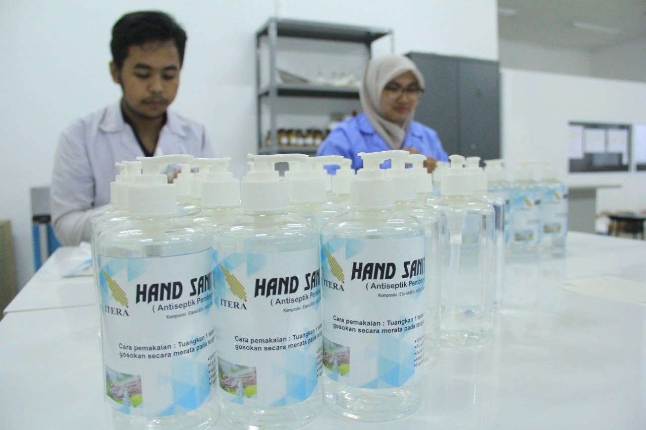 Keterbatasan Hand Sanitizer Dorong Itera Produksi Sendiri