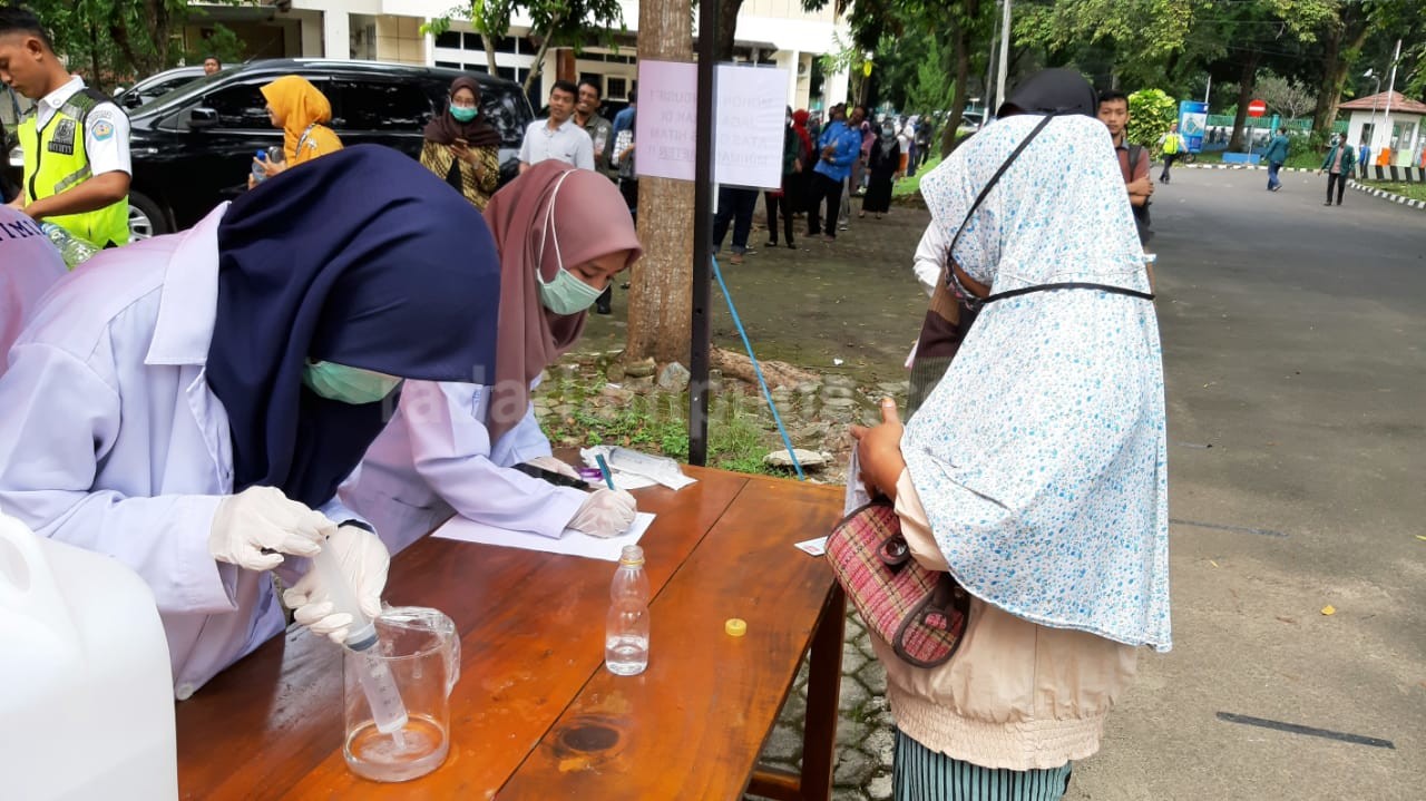 Pembagian Hand Sanitizer Diharapkan Bisa Berlanjut