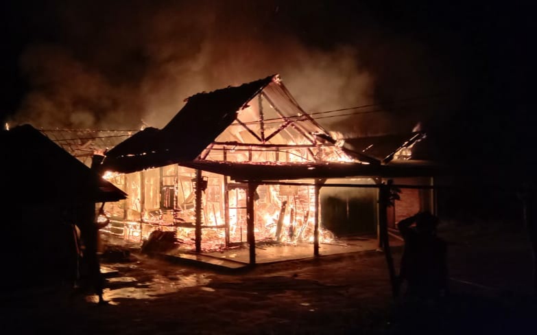 Rumah Kontrakan Bidan Terbakar, Kerugian Ratusan Juta