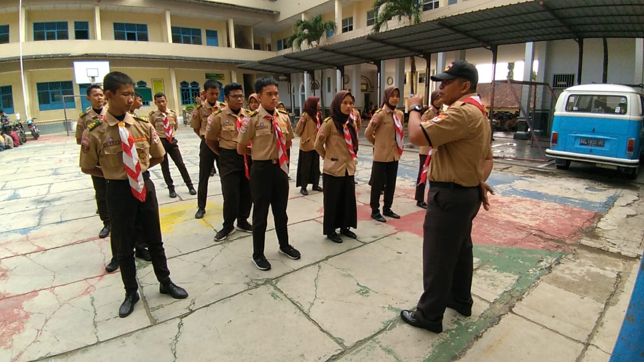 Kodim 0410/KBL Melatih Para Siswa Pramuka