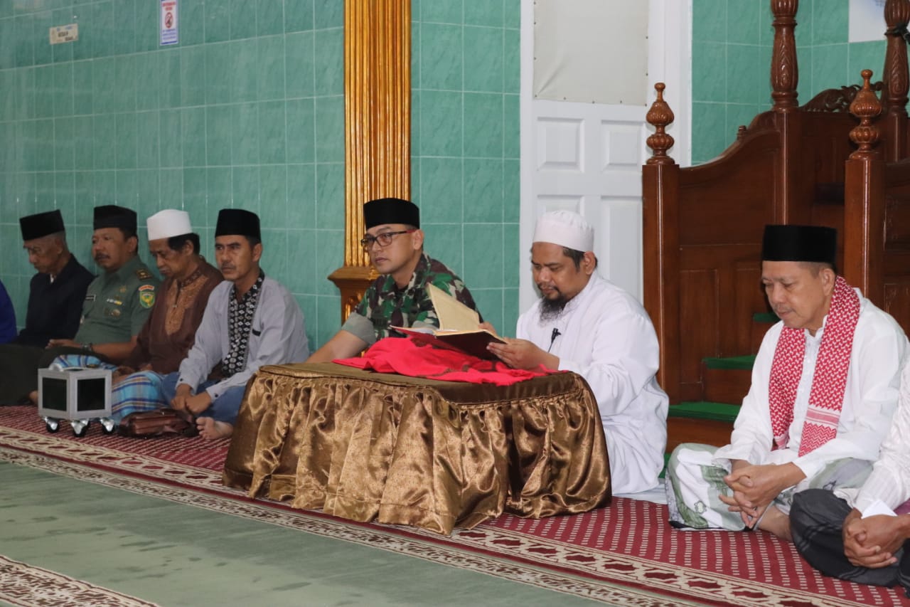 Jajaran Kodim 0410/KBL Laksanakan Subuh Berjamaah