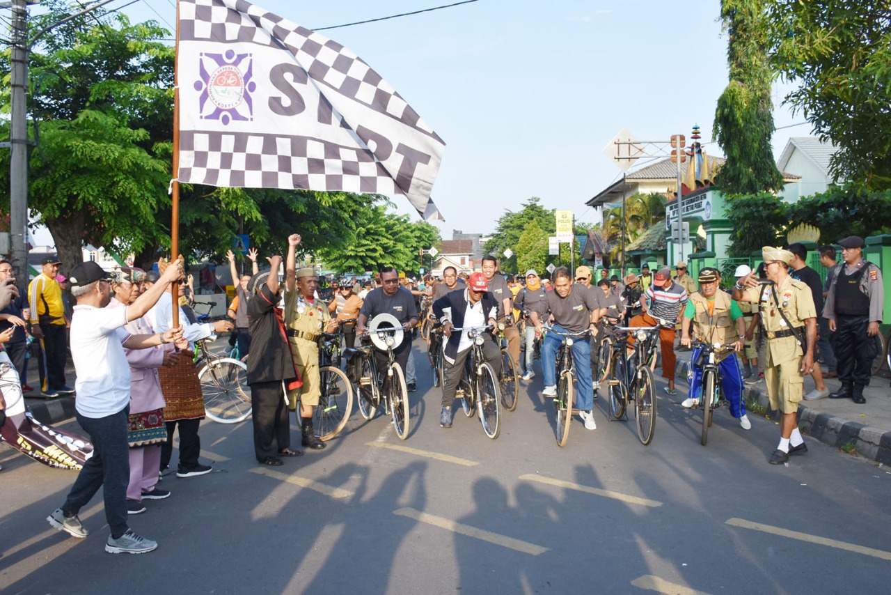 Onthelis Meriahkan Gowes Bareng Kagama