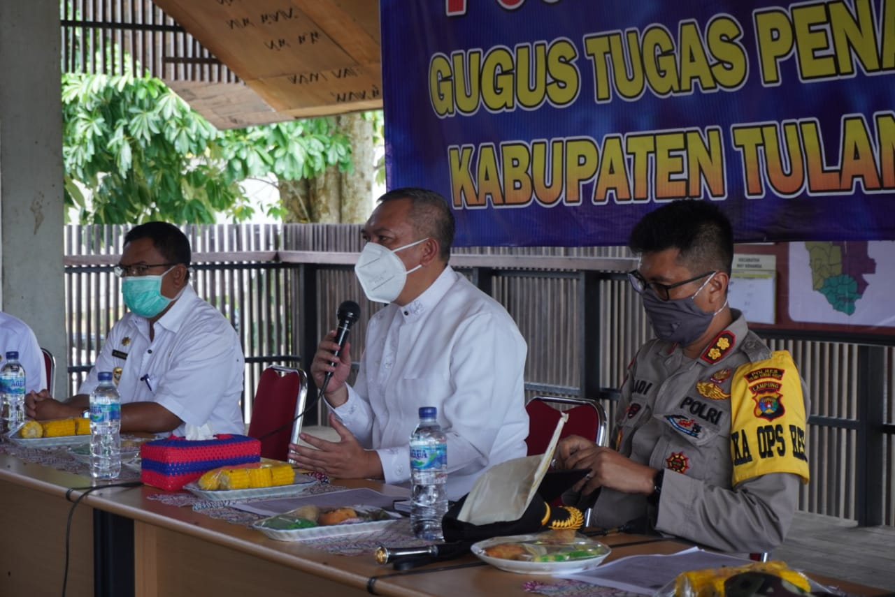 Top ! Pemkab Tubaba Bagikan Ratusan Ton Beras