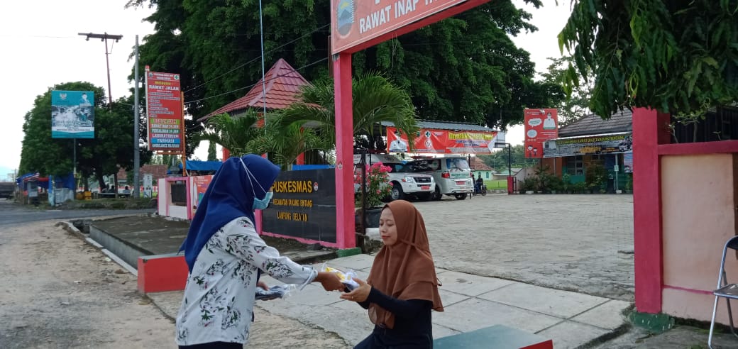 Himapaud STKIP Al-ITB Donasikan Masker ke Pejuang Covid-19